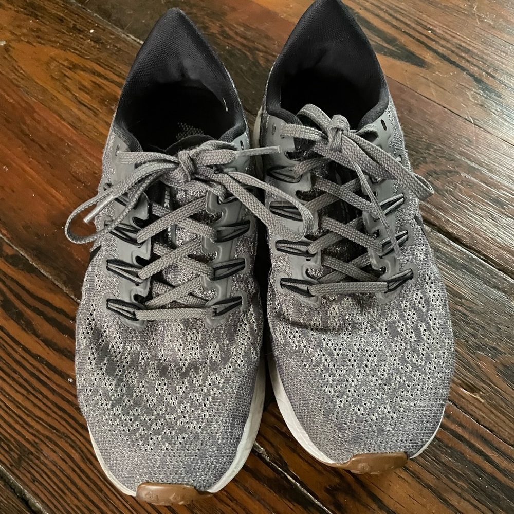 Nike Air Zoom Pegasus 36. Size 6.5 grey